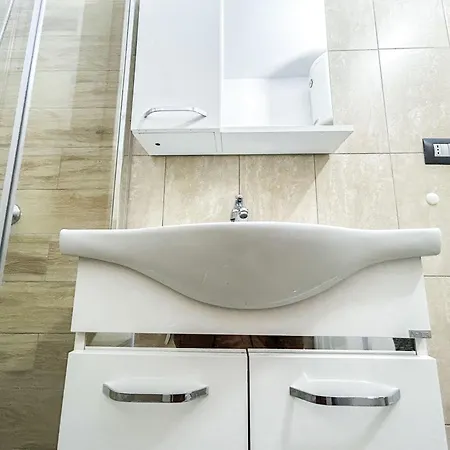 Adriatic Charm Haven E73 Golem (Tirana)